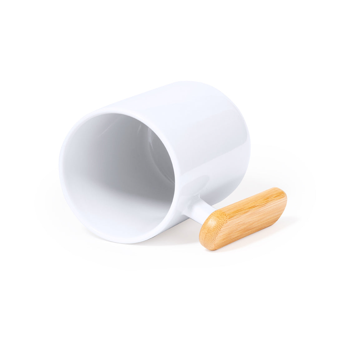 Taza de cerámica blanca con asa de bambú