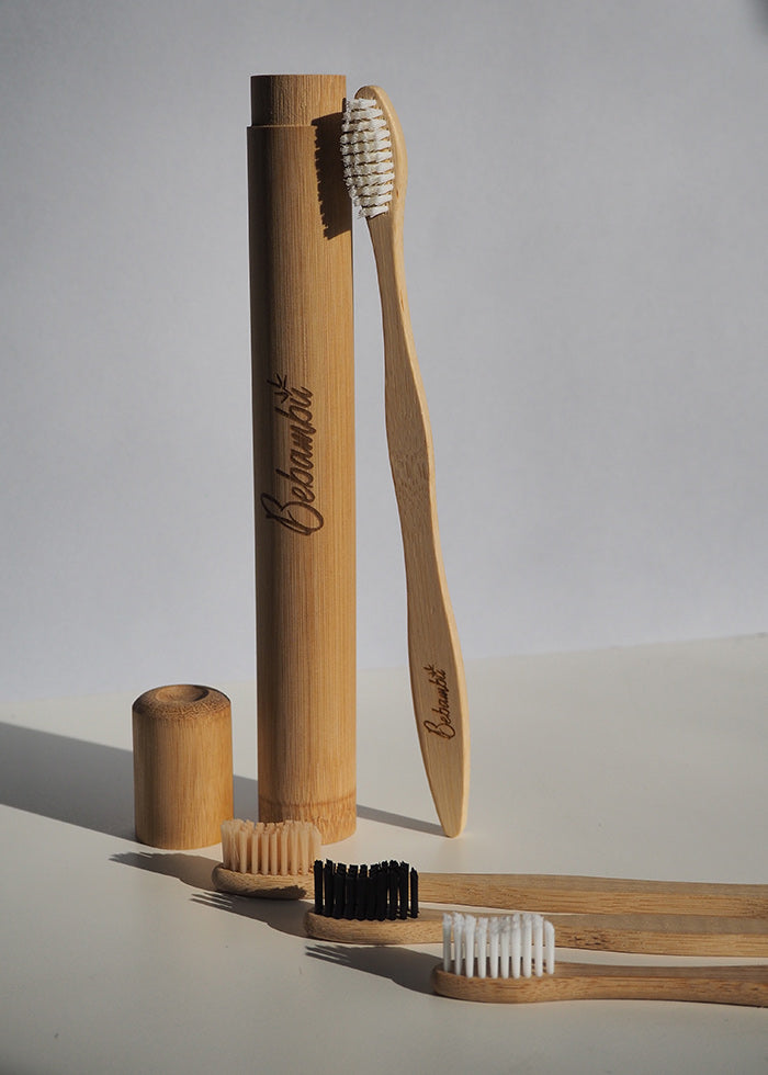 4 Cepillos de dientes de bambú con 1 funda
